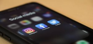 Benefits and Risks of Social Media Screening for Employers