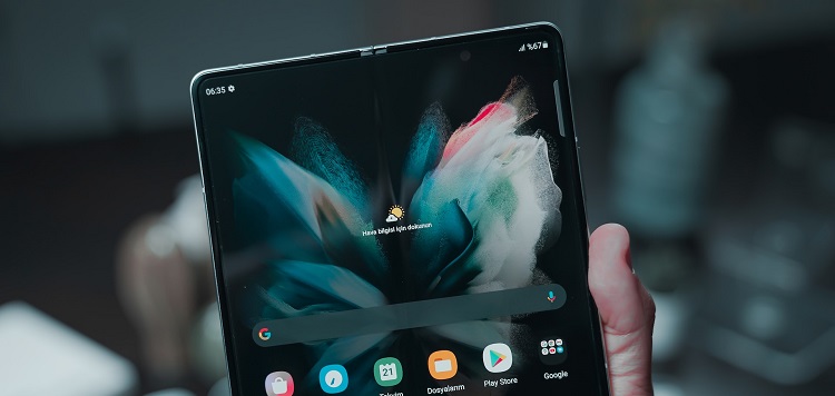 Huawei Mate X3: An Impressively Thin and Light Book-Style Foldable Phone