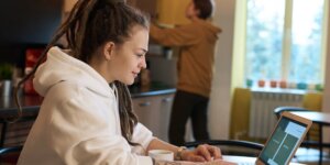 How Is Tech Reshaping HR with Global Freelance Talent?