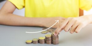 Wage Increases Lag As Inflation Eases in Economic Rebalance